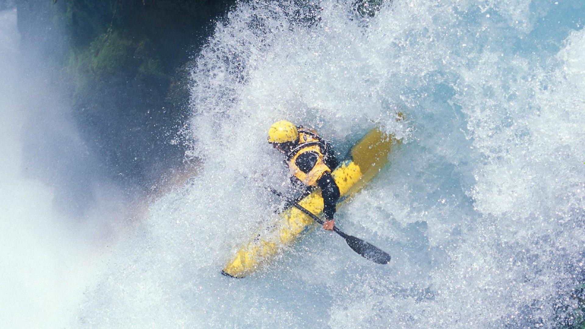 中国冰雪运动蓬勃发展,年轻选手国际赛场崭露头角