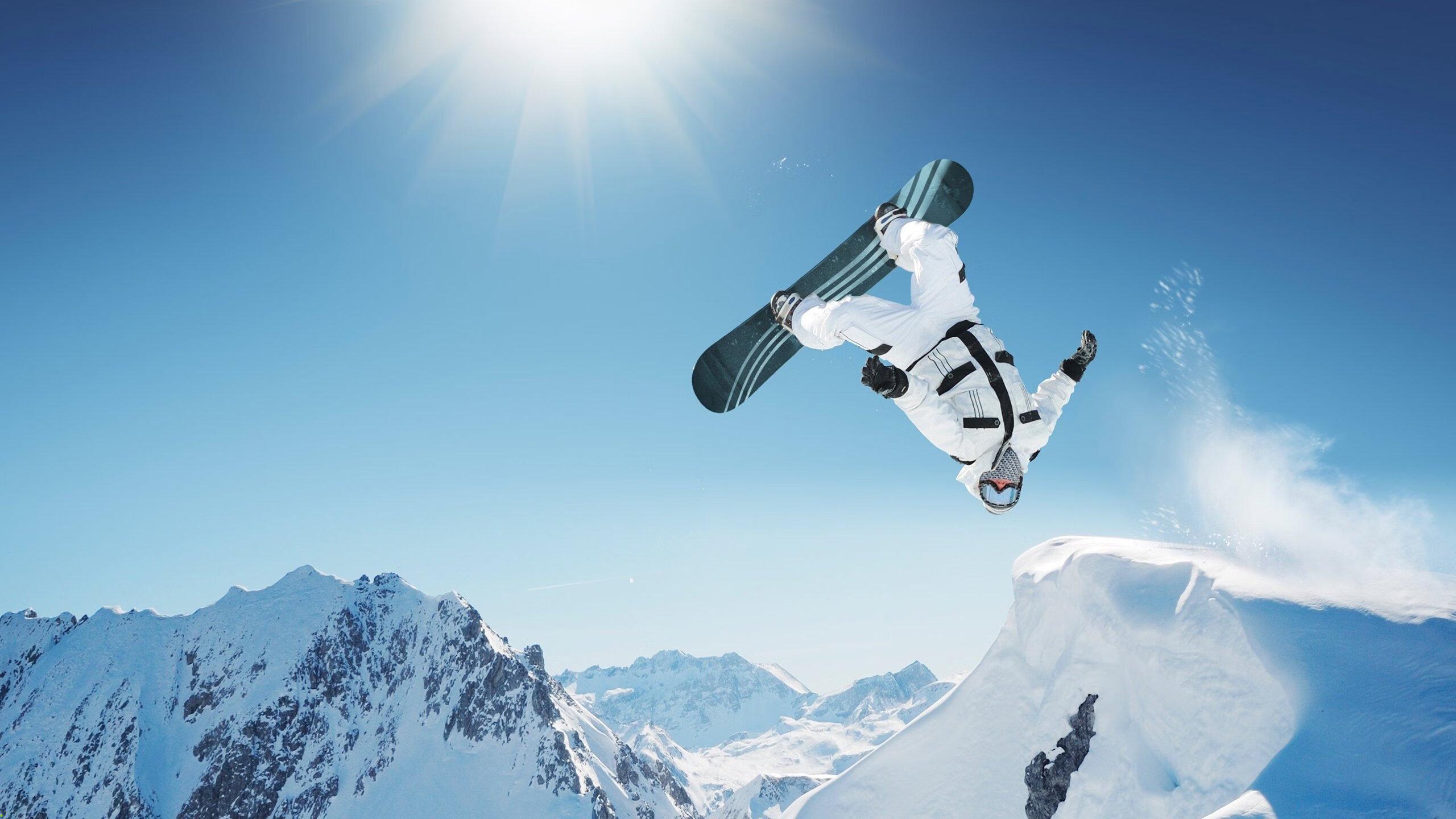 UFC 300重磅对决官宣 两大传奇选手领衔历史性赛事