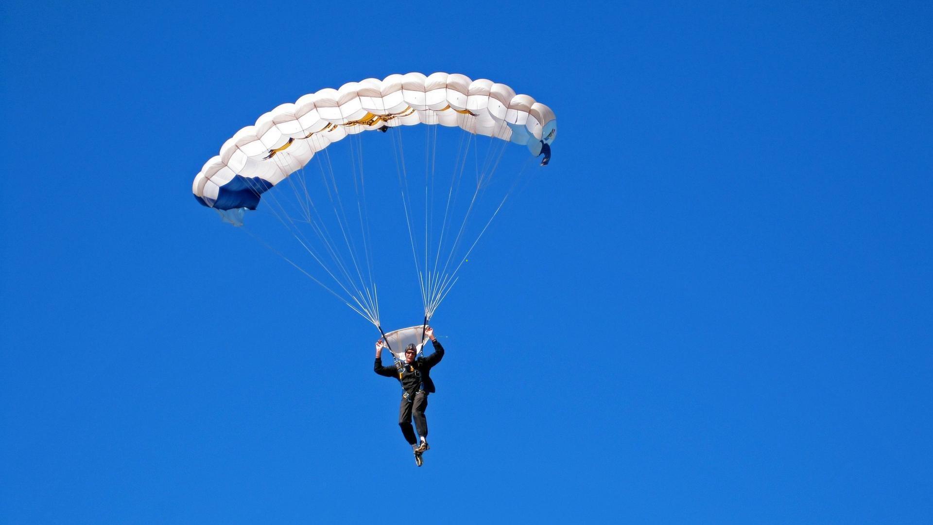 纳达尔强势回归红土赛场,法网前景引热议