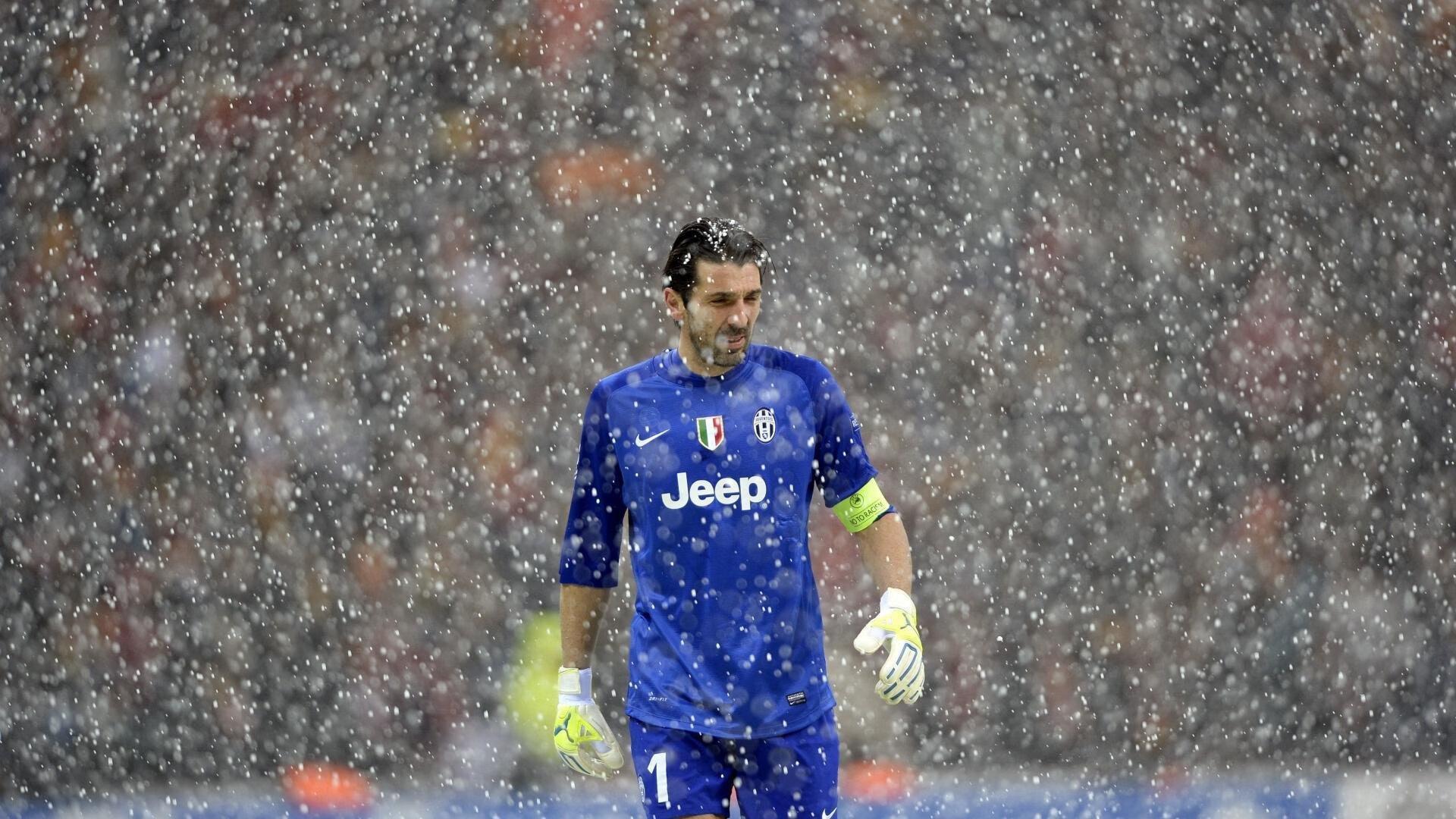 欧冠八强战火重燃,豪门对决引爆欧洲足坛