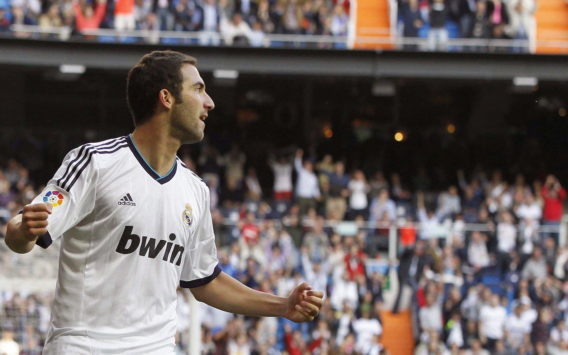 女子体育蓬勃发展,新时代女性运动员的辉煌与挑战