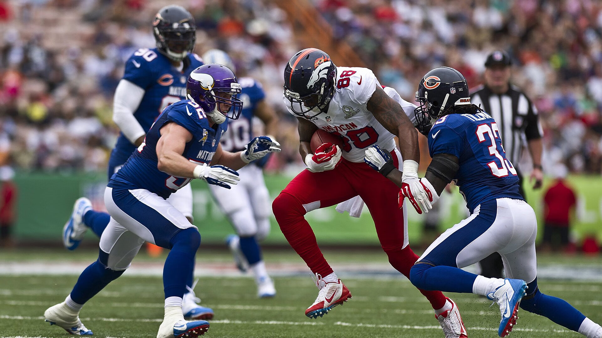 梅西第七次捧起金球奖 创历史新纪录